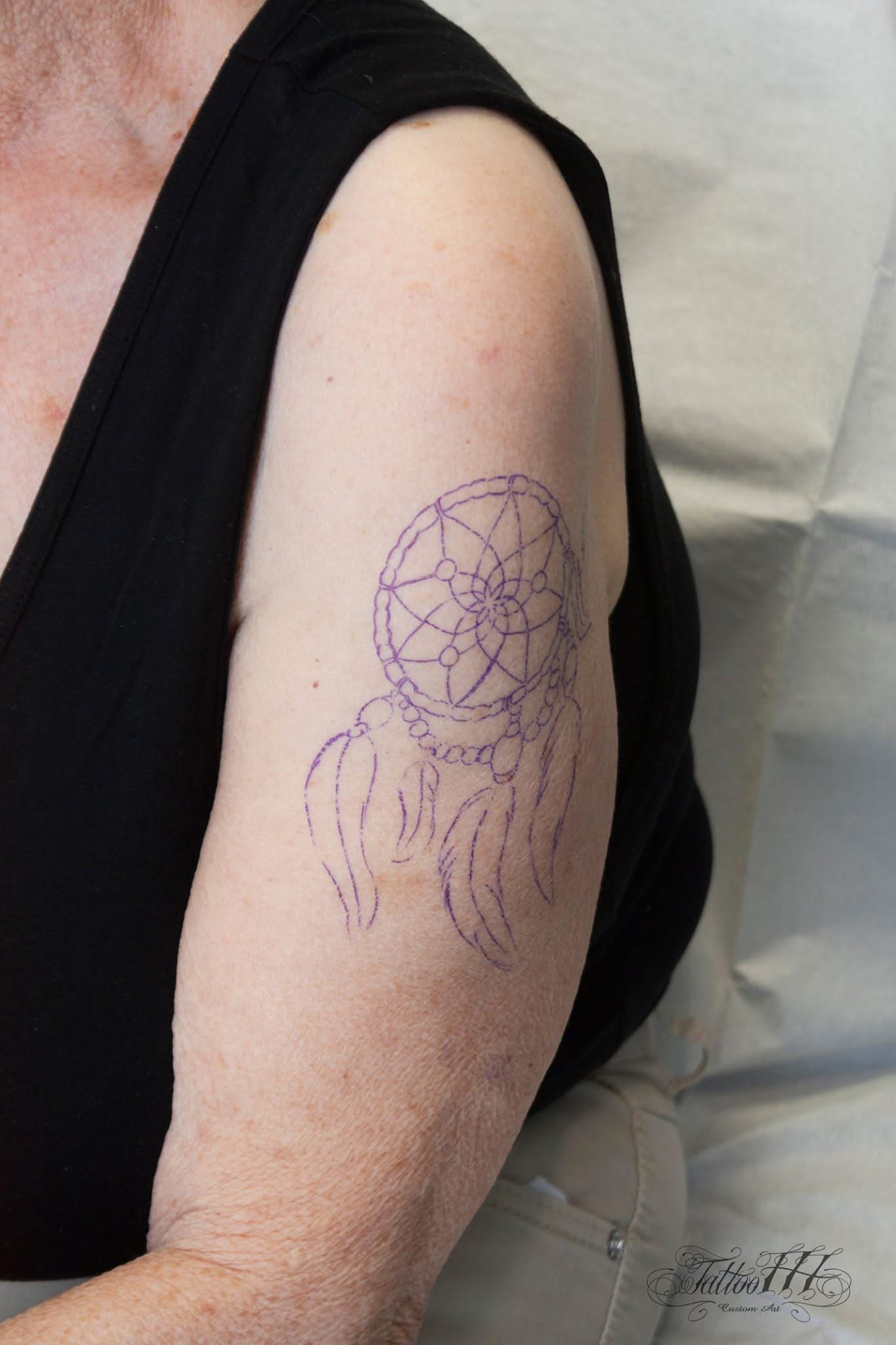 Wyjątkowy tatuaż dla uroczej, starszej pani!